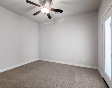 5323 Kiam Street - Photo Thumbnail 9