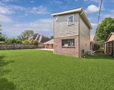 9777 Larston Street - Photo Thumbnail 7