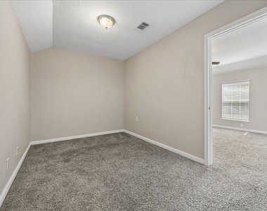 3817 Palm Street - Photo Thumbnail 12