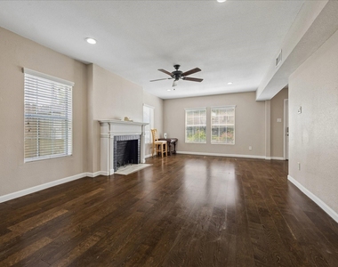 3817 Palm Street - Photo Thumbnail 1