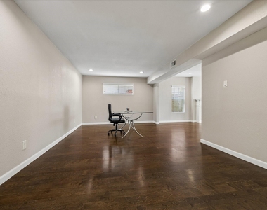 3817 Palm Street - Photo Thumbnail 5
