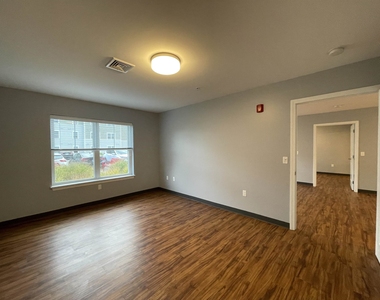 15 East Ridge - Photo Thumbnail 25