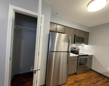 15 East Ridge - Photo Thumbnail 10