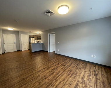 15 East Ridge - Photo Thumbnail 14