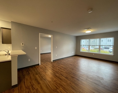 15 East Ridge - Photo Thumbnail 11