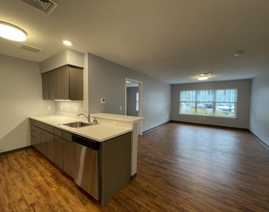 15 East Ridge - Photo Thumbnail 6