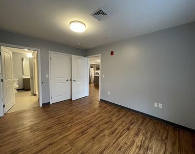 15 East Ridge - Photo Thumbnail 18