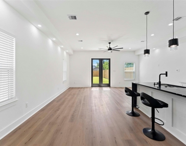 8501 Safeguard Street - Photo Thumbnail 6