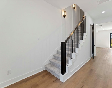 8501 Safeguard Street - Photo Thumbnail 4