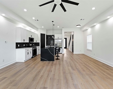 8501 Safeguard Street - Photo Thumbnail 10