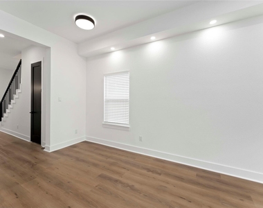 8501 Safeguard Street - Photo Thumbnail 13