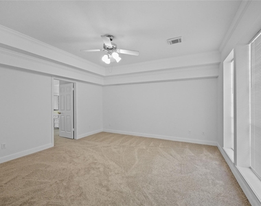 5803 Ancient Oaks Drive - Photo Thumbnail 22