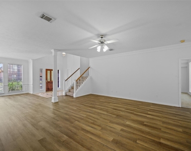 5803 Ancient Oaks Drive - Photo Thumbnail 9