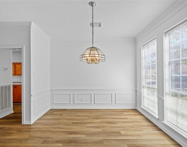 5803 Ancient Oaks Drive - Photo Thumbnail 5