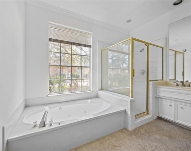 5803 Ancient Oaks Drive - Photo Thumbnail 25