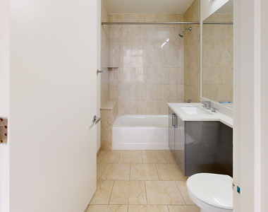 10 Hanover Square - Photo Thumbnail 4