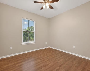 2212 Victory Street - Photo Thumbnail 7