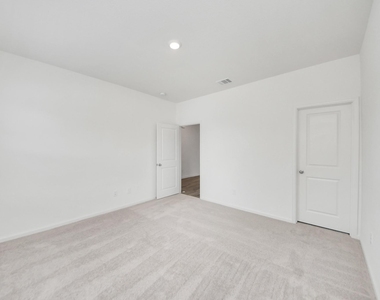 10304 Tuscan Valley Drive - Photo Thumbnail 15