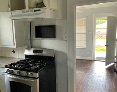 3815 Baden Street - Photo Thumbnail 2