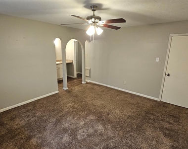 1404 Cactus Street - Photo Thumbnail 20