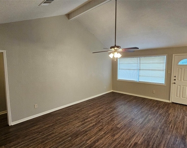 1404 Cactus Street - Photo Thumbnail 3
