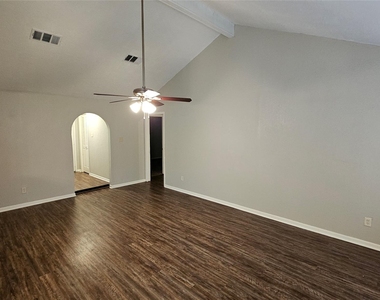 1404 Cactus Street - Photo Thumbnail 4