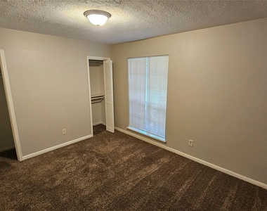 1404 Cactus Street - Photo Thumbnail 17