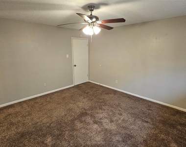 1404 Cactus Street - Photo Thumbnail 19