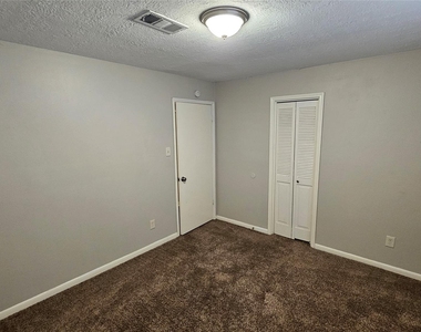 1404 Cactus Street - Photo Thumbnail 14
