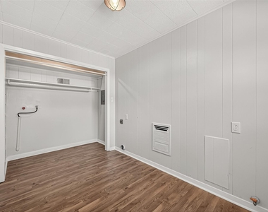 714 E Humble Street - Photo Thumbnail 12