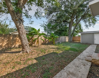 714 E Humble Street - Photo Thumbnail 28