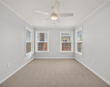 714 E Humble Street - Photo Thumbnail 22