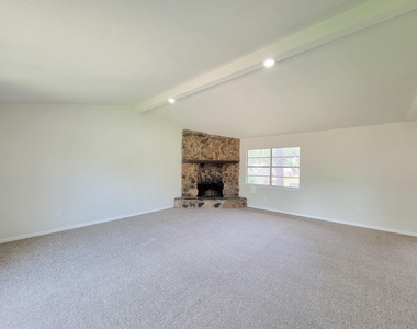8719 Valley Song Drive - Photo Thumbnail 9