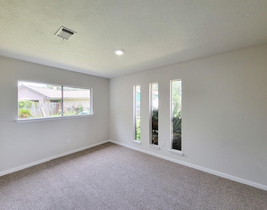 8719 Valley Song Drive - Photo Thumbnail 24