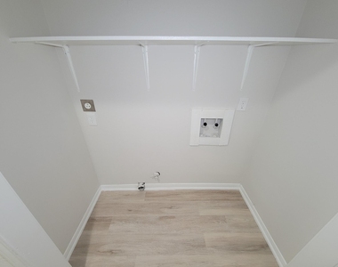 8719 Valley Song Drive - Photo Thumbnail 20