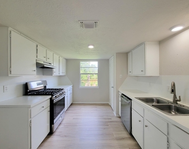 8719 Valley Song Drive - Photo Thumbnail 13