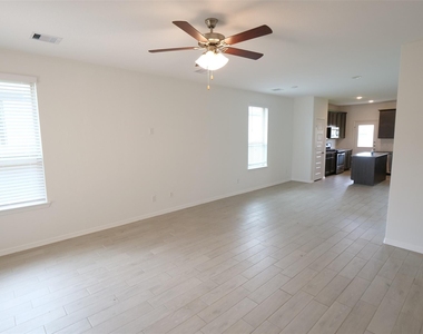 5719 Tabula Rasa Drive - Photo Thumbnail 3