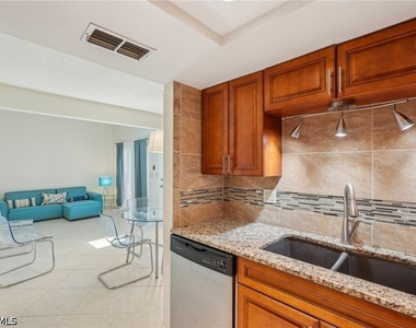 13345 Broadhurst Loop - Photo Thumbnail 9