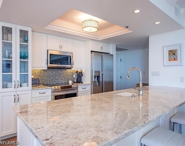 6585 Nicholas Boulevard - Photo Thumbnail 10