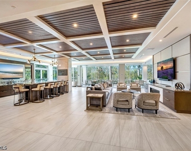 6585 Nicholas Boulevard - Photo Thumbnail 15