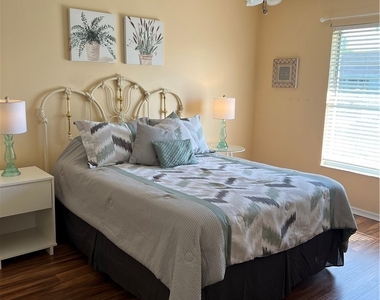 185 Grand Oaks Way - Photo Thumbnail 12
