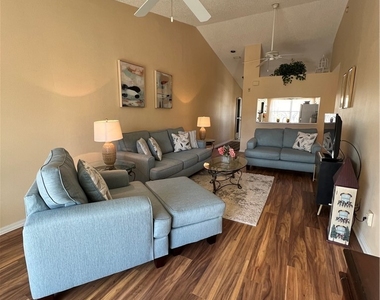 185 Grand Oaks Way - Photo Thumbnail 10