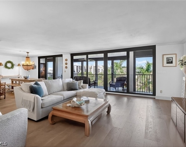 2400 Gulf Shore Boulevard N - Photo Thumbnail 5