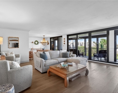 2400 Gulf Shore Boulevard N - Photo Thumbnail 4
