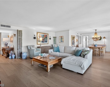 2400 Gulf Shore Boulevard N - Photo Thumbnail 3