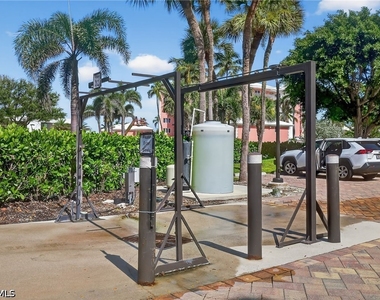 2400 Gulf Shore Boulevard N - Photo Thumbnail 26