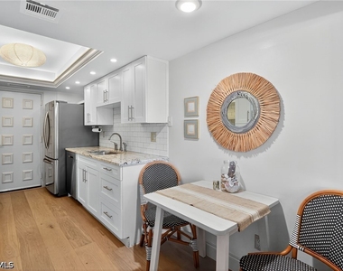 2400 Gulf Shore Boulevard N - Photo Thumbnail 10