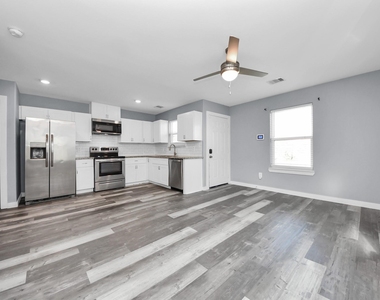 618 Maple Way - Photo Thumbnail 15