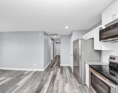 618 Maple Way - Photo Thumbnail 9