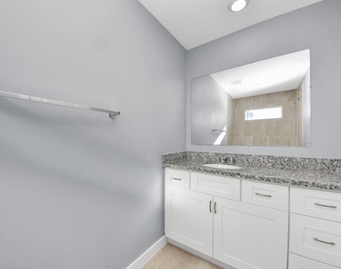 618 Maple Way - Photo Thumbnail 32
